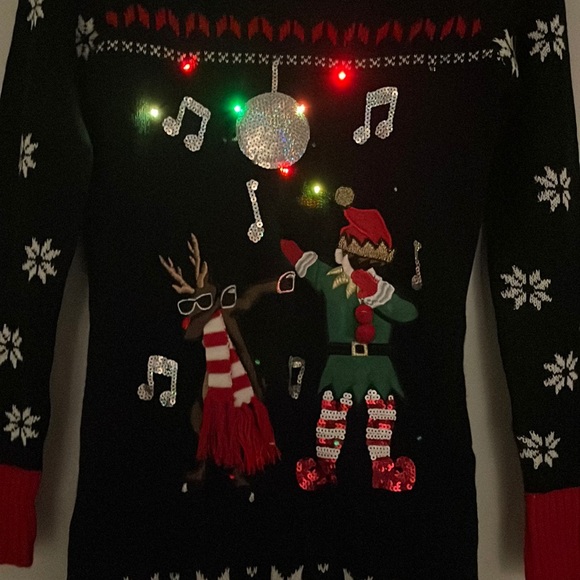 🎄Lights-up dabbing sweater (S) - Picture 4 of 10